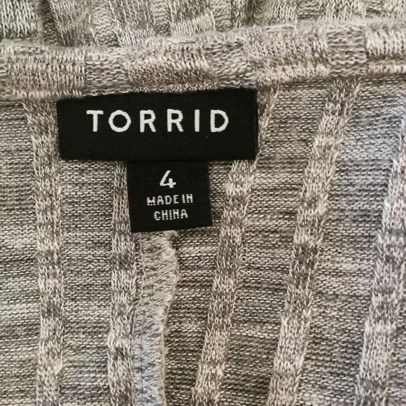 TORRID size 4 grey v-neck ribbed jersey knit dress with cinched waist - Picture 3 of 8